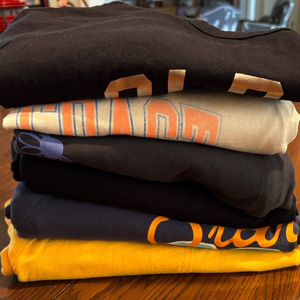 Old Navy Everywear Graphic Tees: Bundle of Six